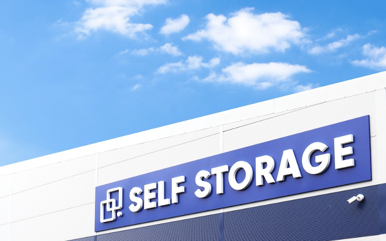 Is letchworth a nice place to live? Image shows an external Cinch Self Storage sign. 